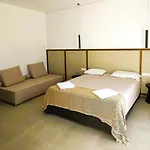 La Villa Rooms